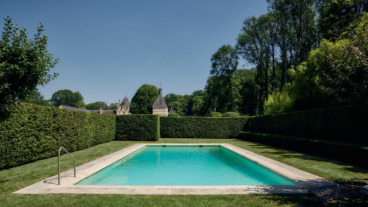 Meet Hubert de Givenchy’s estate Château du Jonchet custodian Zoe de ...