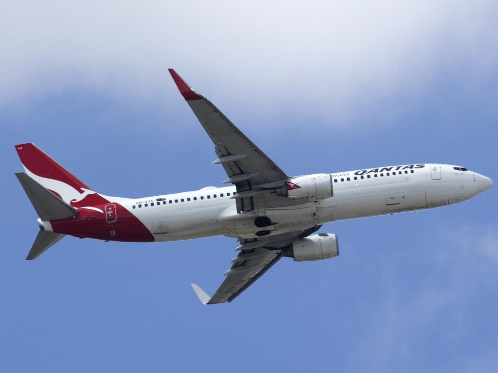 MP blasts Qantas over soggy luggage