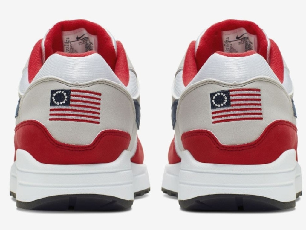 The betsy ross sales flag nike