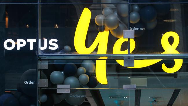 SYDNEY, AUSTRALIA - Newswire Photos October 04, 2022: A general stock view of the Optus store in the CBD in Sydney. Picture: NCA Newswire / Gaye Gerard