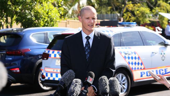 Detective Inspector Mark Thompson speaks about the murder investigation. (AAP Image/Richard Waugh). 