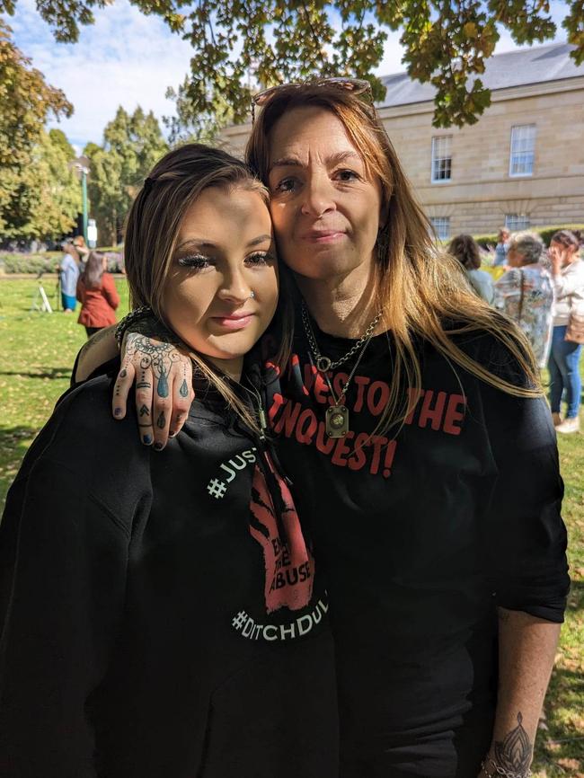 Shaylah Grace and mother Faith Tkalac at a rally calling for an inquest into the death of Ms Tkalac's son, Jari Wise, who died after being struck by his girlfriend's car in February 2020.