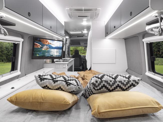 Photo of the 2024 Volkswagen Crafter Kampervan