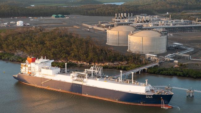 Origin Energy has lifted its gas revenues to $2.77bn for the September quarter and forecast a boost in the earnings outlook.