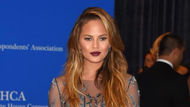 Chrissy Teigen has been named one of the 10 sexiest supermodels on social media.