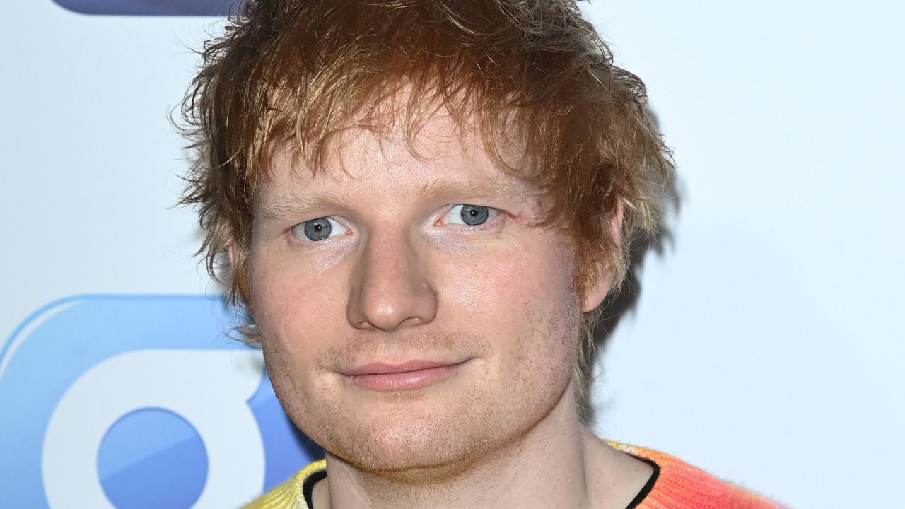 Twórcy piosenek nazywają Eda Sheerana „sroką”, która „pożycza pomysły” w walce o prawa autorskie