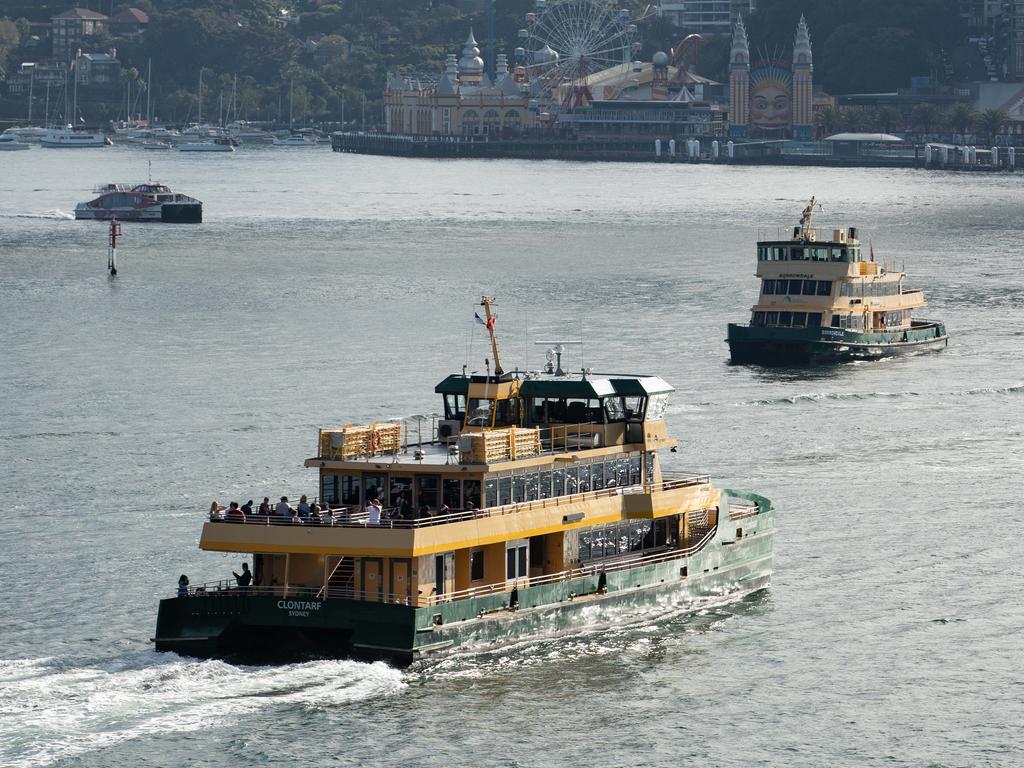 All Three Of NSW’s New Manly Emerald Ferries Docked With Engine And ...