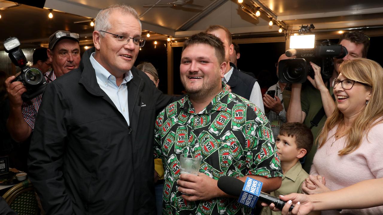 Morrison rubbed shoulders with VB-loving Edgeworth punter Ryan Turnbull on his visit Picture: Damian Shaw