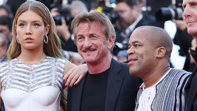 Sean Penn and ex Charlize Theron uncomfortable together promoting 'The Last  Face,' at Cannes a year after breakup – New York Daily News