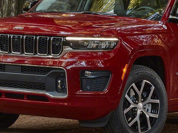 2021 Jeep Grand Cherokee.