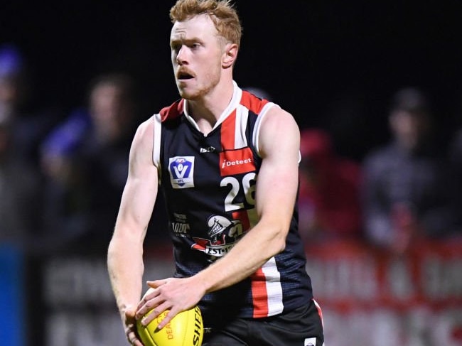 MELBOURNE, AUSTRALIA - MAY 21: Will Arthurson of Frankston runs with the ball during the round six VFL match between Frankston and Footscray at Skybus Stadium on May 21, 2021 in Melbourne, Australia. (Photo by Morgan Hancock/AFL Photos/via Getty Images)