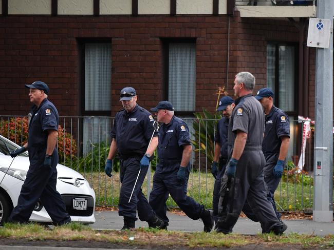 Police look for more evidence near the Al Noor Masjid on Deans Rd in Christchurch. Picture: AAP