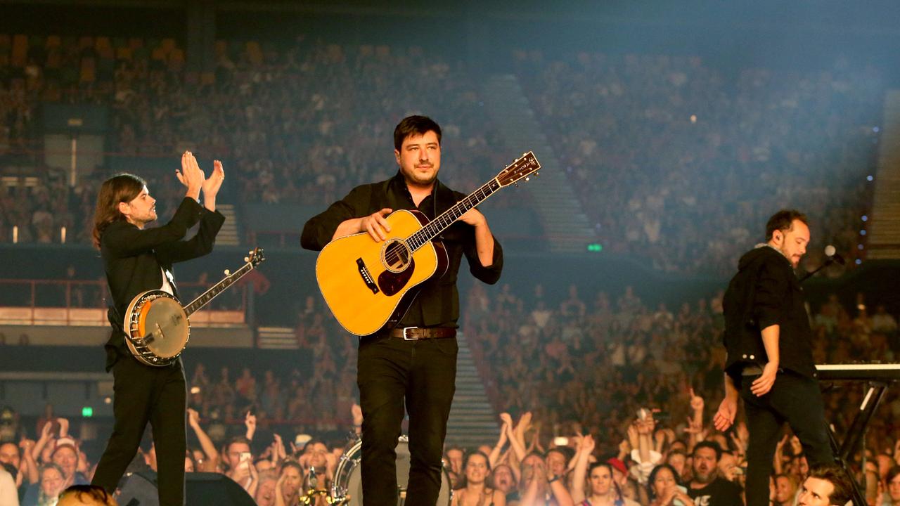 Review Mumford Sons Concert At Brisbane Entertainment Centre The Courier Mail