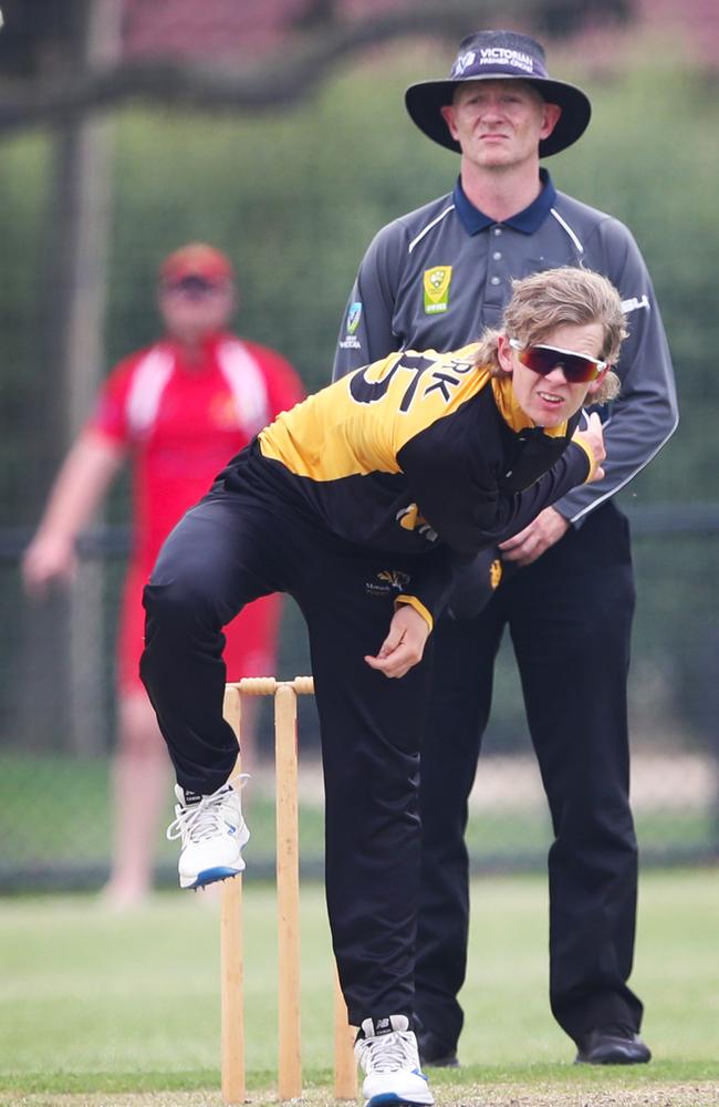 Reiley Mark bowling for the Tigers.