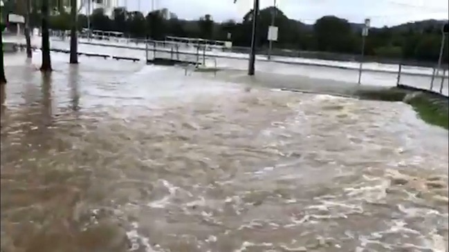Floods continue to rage in Mudgereeba | Gold Coast Bulletin