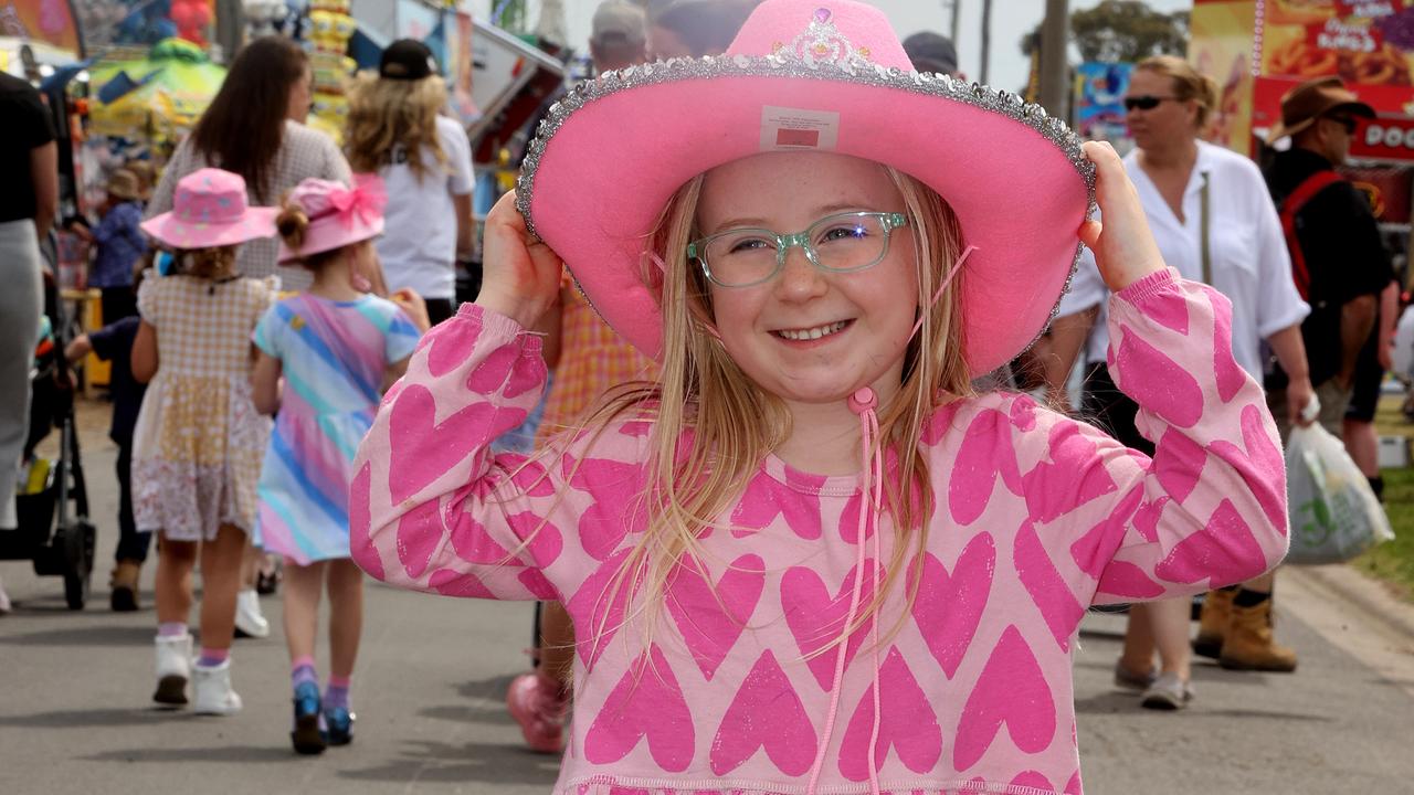 Sasha Raimondo, 6 of Lovely Banks at the Geelong Show. Picture: Alison Wynd