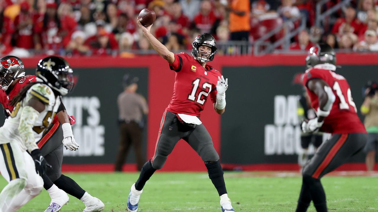 NFL 2022: Tampa Bay Buccaneers def New Orleans Saints, Tom Brady