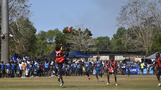 Nelson Puruntatameri marks for the Thunder. Picture: Max Hatzoglou