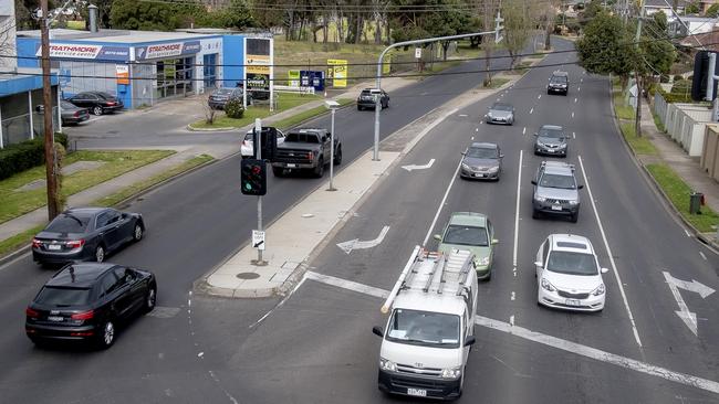 Traffic at the Pascoe Vale Rd and Peck Ave Strathmore intersection where infringements are soaring.  Photo: Luis Enrique Ascui