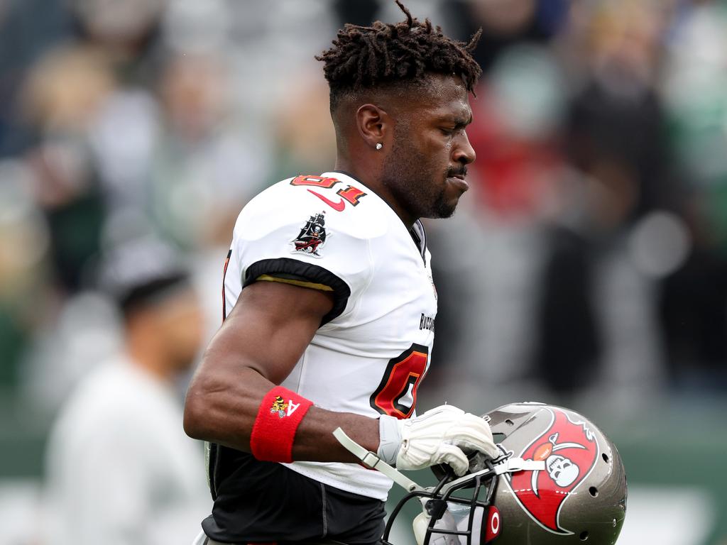 Raiders' Antonio Brown voted best receiver by NFL peers