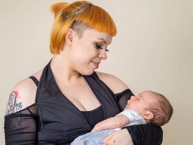 Woman has baby thanks to $43 kit