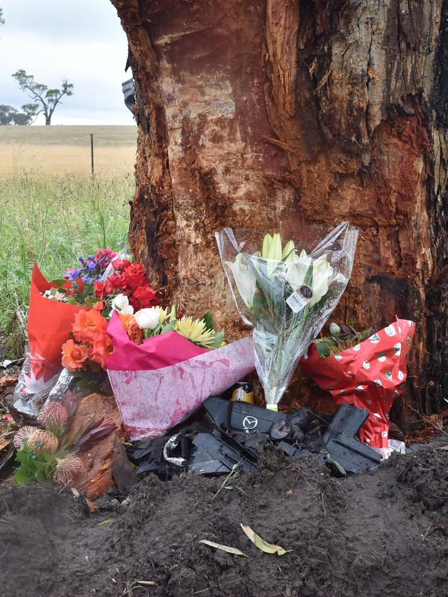 Flowers left at the scene of a fatal accident at Peweena Rd, Mingbool. Picture: Jessica Dempster