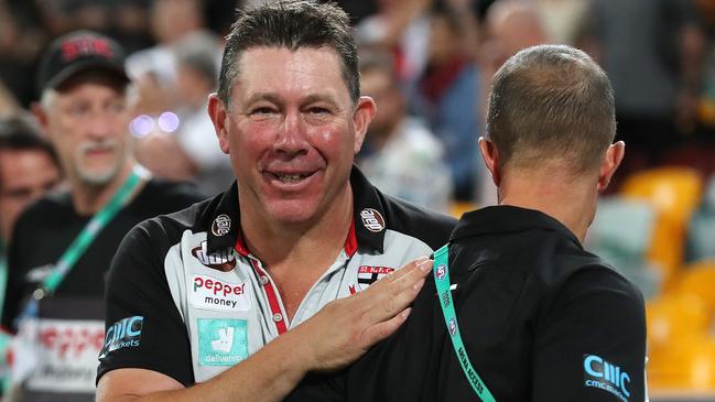 AFL. 1st Elimination Final. St Kilda vs Western Bulldogs at the Gabba.. 03/10/2020.  a proud Brett Ratten, Senior Coach of the Saints claps his boys off the gabba    . Pic: Michael Klein