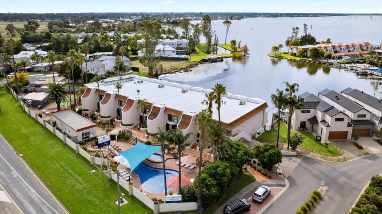 Capri Waters Country Club Resort in Mulwala looking for new owners ...