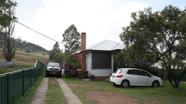 Police raided this Picton home yesterday. Picture: David Swift.