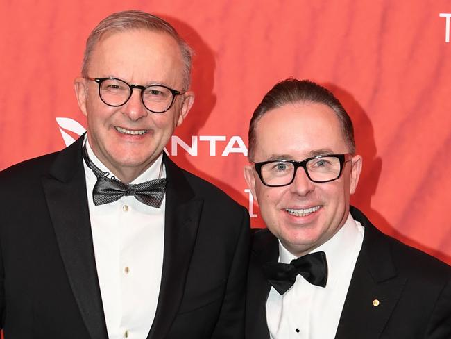 Anthony Albanese allegedly contacted former Qantas CEO Alan Joyce directly for the freebies.