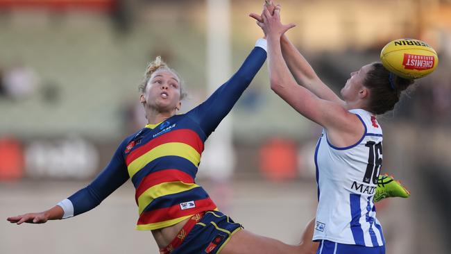 Zoe Prowse of the Crows contest the ball. Photo by Daniel Pockett/Getty Images.