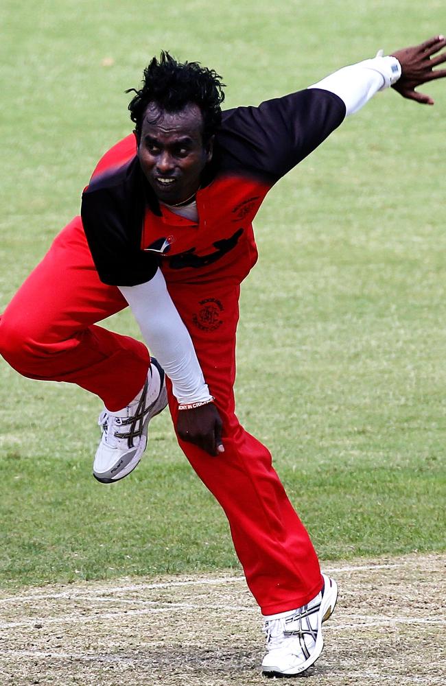 Susantha Pradeep playing for Moorabbin.