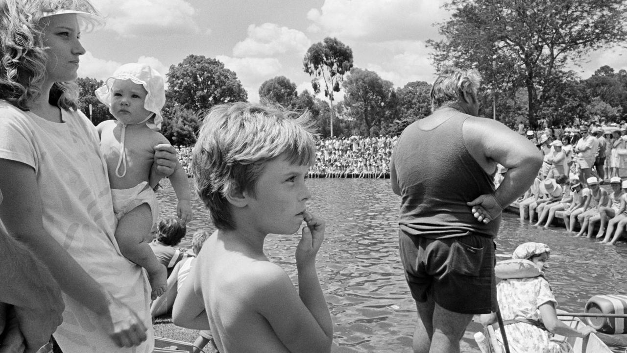 A collection of Graham Burstow's photography in Toowoomba during the 1970s and 1980s. The Lake Annand Bath Tub Regatta.