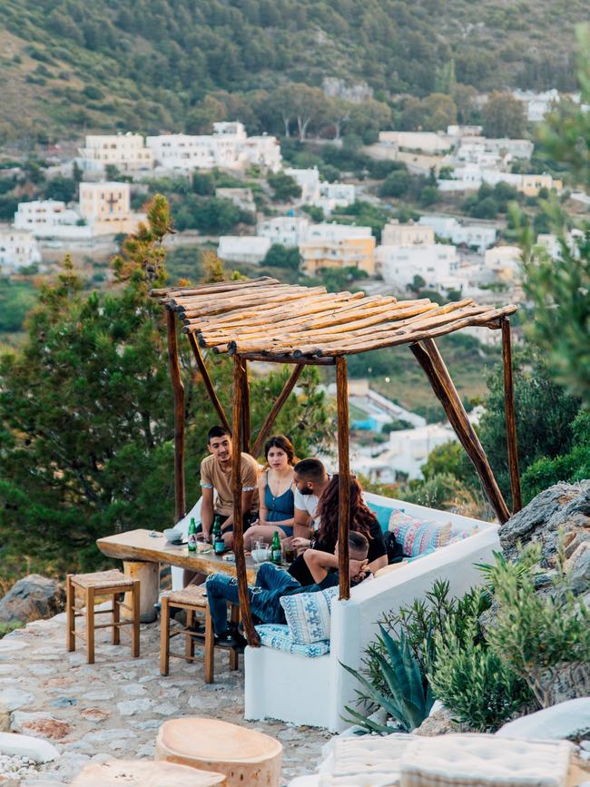 The terrace at Harris Bar. Photography: Thomas Gravanis.