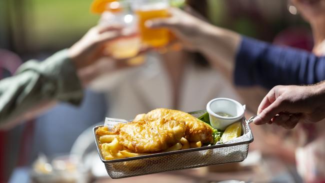 Snapper & Co is on the shores of Lake Burley Griffin in Canberra.