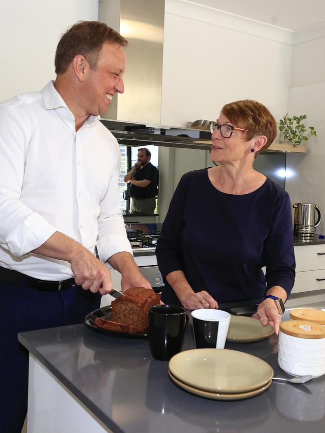 Queensland Premier Steven Miles visiting Dale Rolls at her home in Caloundra. Pics Adam Head