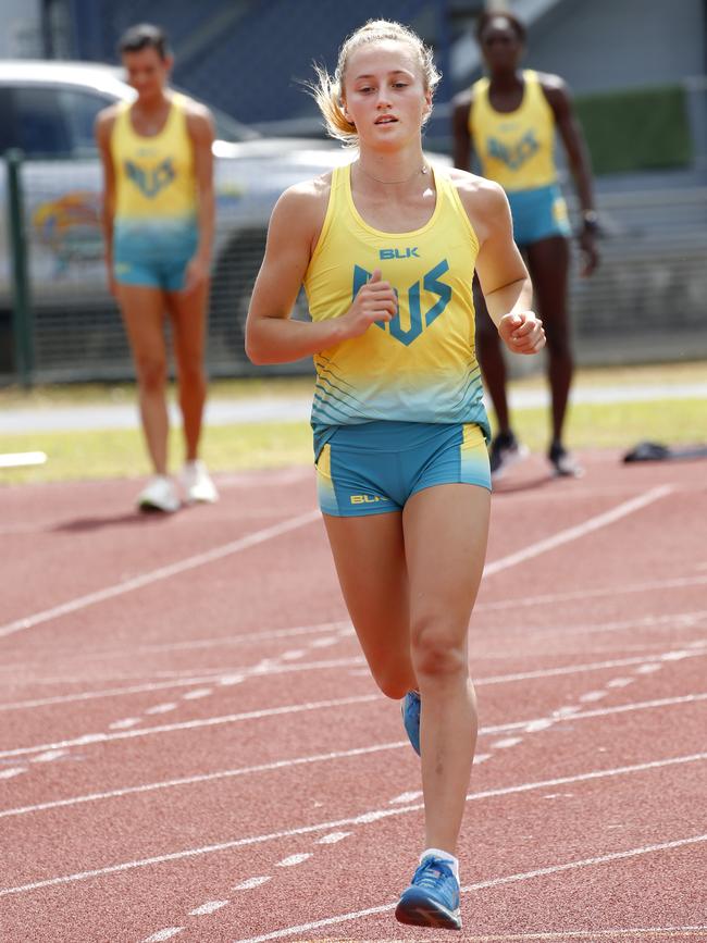 Australian Athletics member Kristie Edwards training at Barlow Park preparing for the IAAF World Athletics Championships PICTURE: ANNA ROGERS