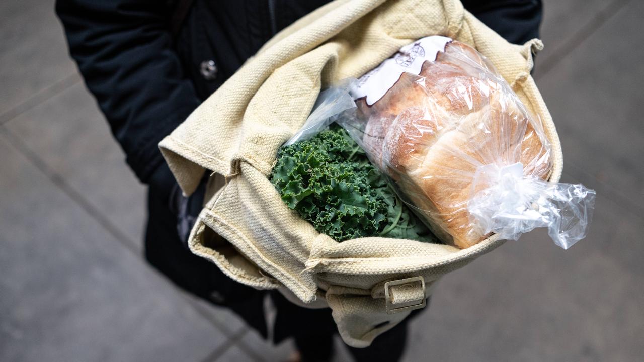 Korinna left the market with two small bags of groceries. Picture: NCA NewsWire / Flavio Brancaleone.