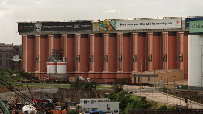 Glebe Island wheat silos were painted to look like Greek columns in 2000.