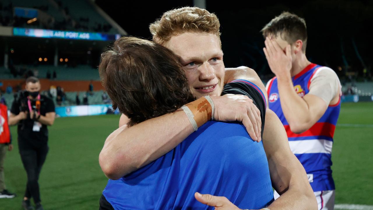 Luke Beveridge celebrates with Adam Treloar. Picture: Michael Willson