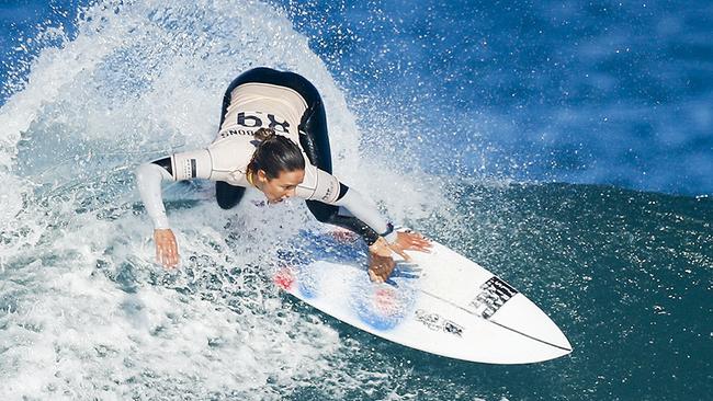 Current No. 1 Sally Fitzgibbons has advanced directly to the third round of the Cascais Women's Pro.