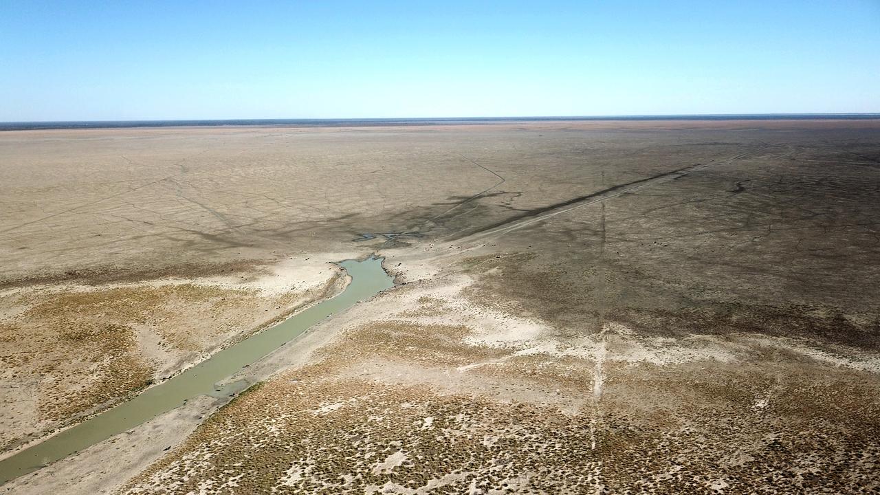 The dry river and lake bed of Lake Menindee. Mismanagement of the lakes meant flood waters from 2017 when the lakes were at 94 per cent capacity were released. Picture: Toby Zerna