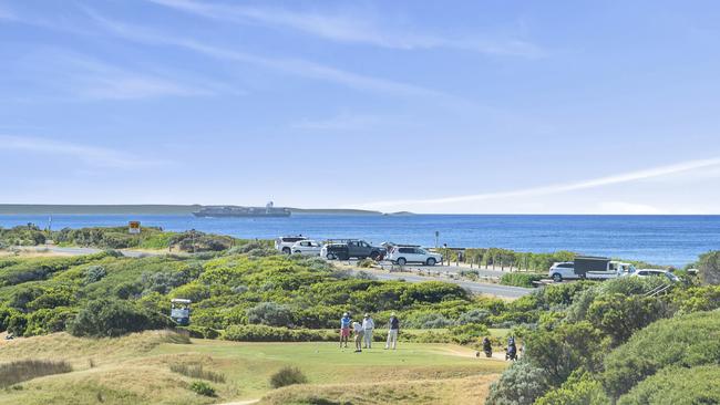 The property’s impressive ocean and golf club views was what attracted buyers.