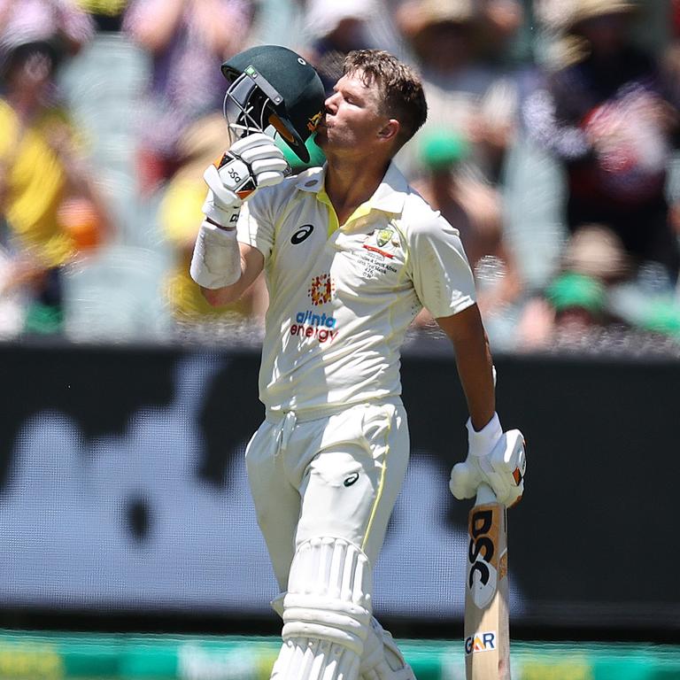 MELBOURNE . 27/12/2022.  Boxing Day Test match. Day 2. Australia vs South Africa at the MCG.   David Warner celebrates his century early in the 2nd session   . Picture by Michael Klein