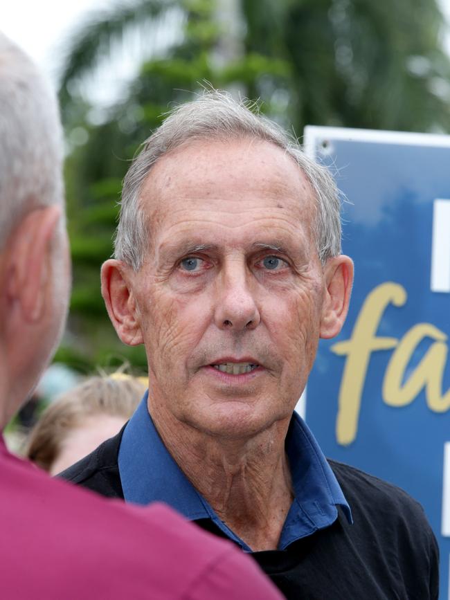 Bob Brown talks to the media, in Jubilee Park, Mackay. Picture: AAP/Steve Pohlner