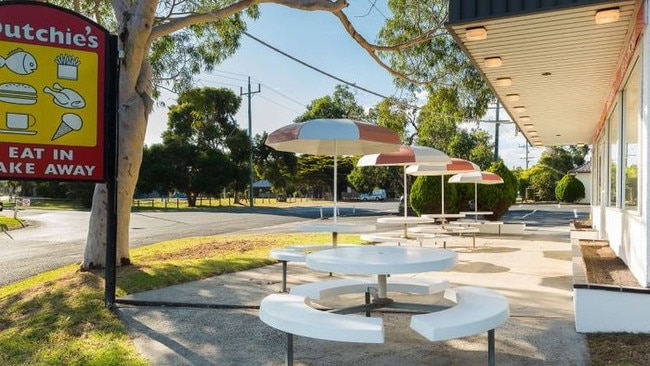 Outdoor dining area. Picture: Supplied