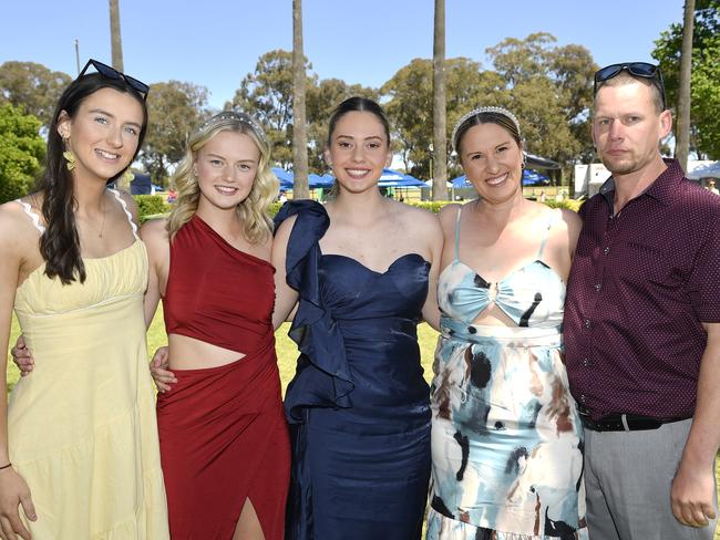 Apiam Bendigo Cup was held at Bendigo Racecourse, Bendigo, Victoria, on Wednesday, October 30th, 2024. Pictured enjoying the horse racing carnival are Katelyn, Charlotte, Tahlia, Lauren, Jason. Picture: Andrew Batsch