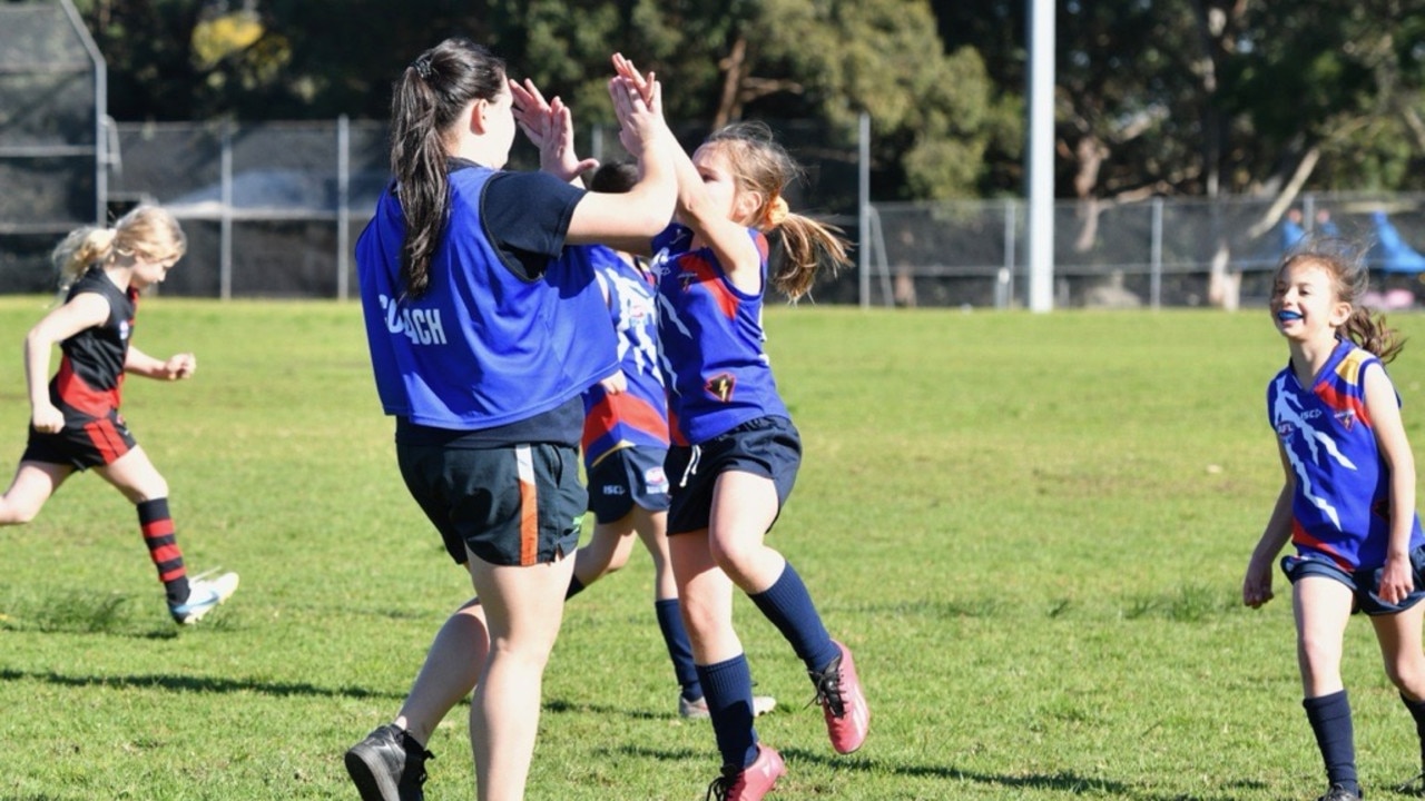 17-year-old inspirational mentor claims major AFL Sydney honour