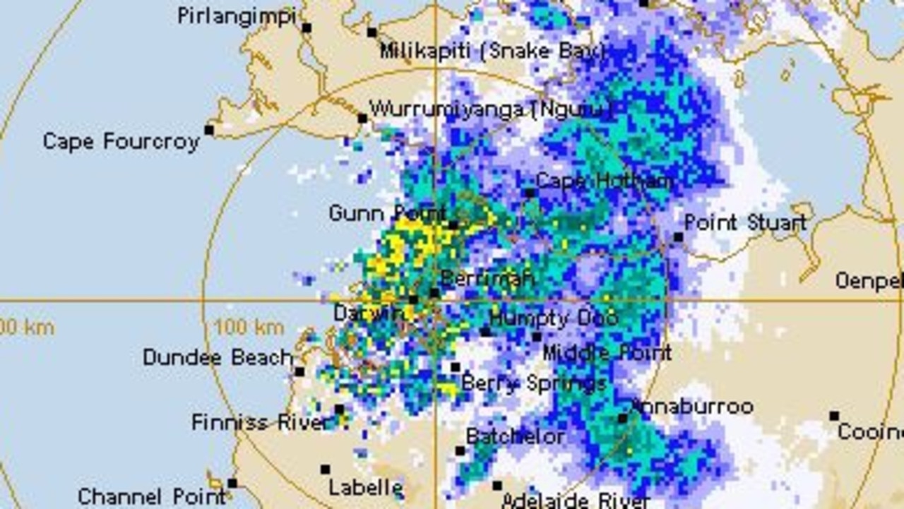 Darwin weather BOM predicts rain will stay all morning NT News