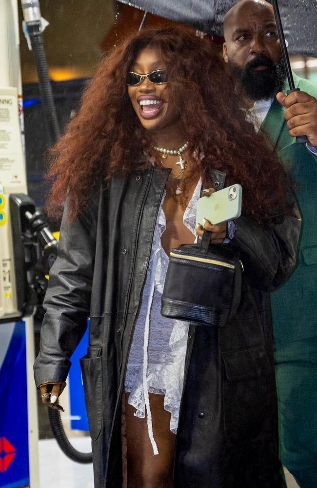 SZA was spotted heading to her private afterparty after the ceremony. Picture: Shabba/Backgrid